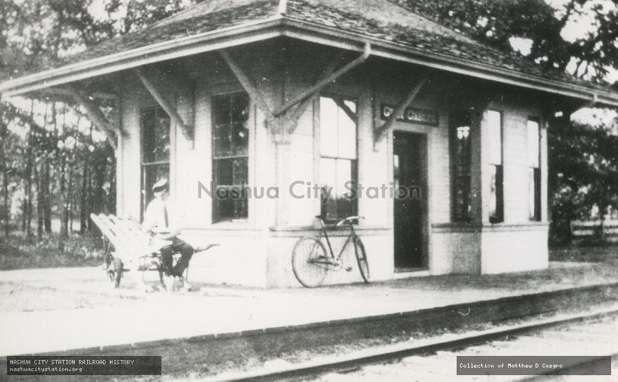Postcard: Railroad Station, Gray Gables, Massachusetts